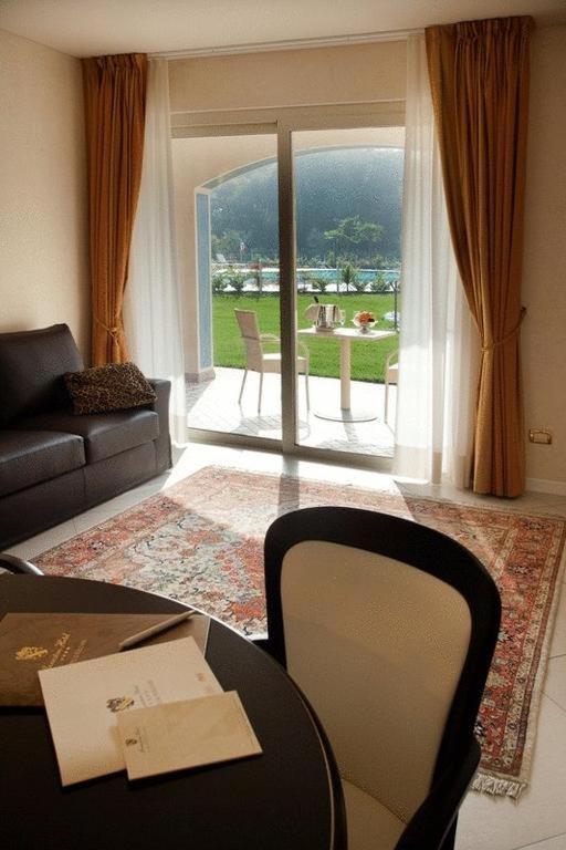 Monastero Resort & Spa سويانو ديل لاغو المظهر الخارجي الصورة