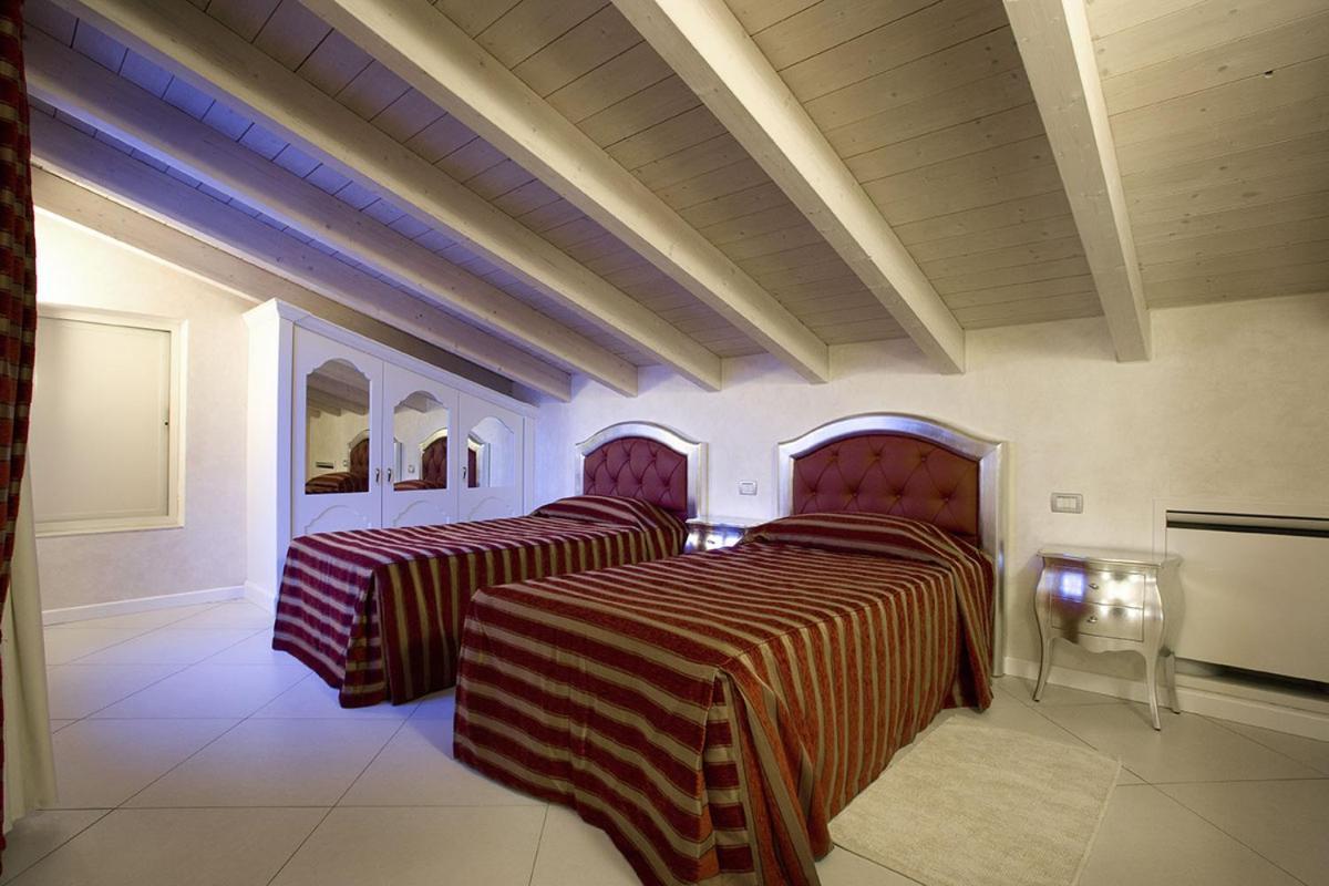 Monastero Resort & Spa سويانو ديل لاغو المظهر الخارجي الصورة