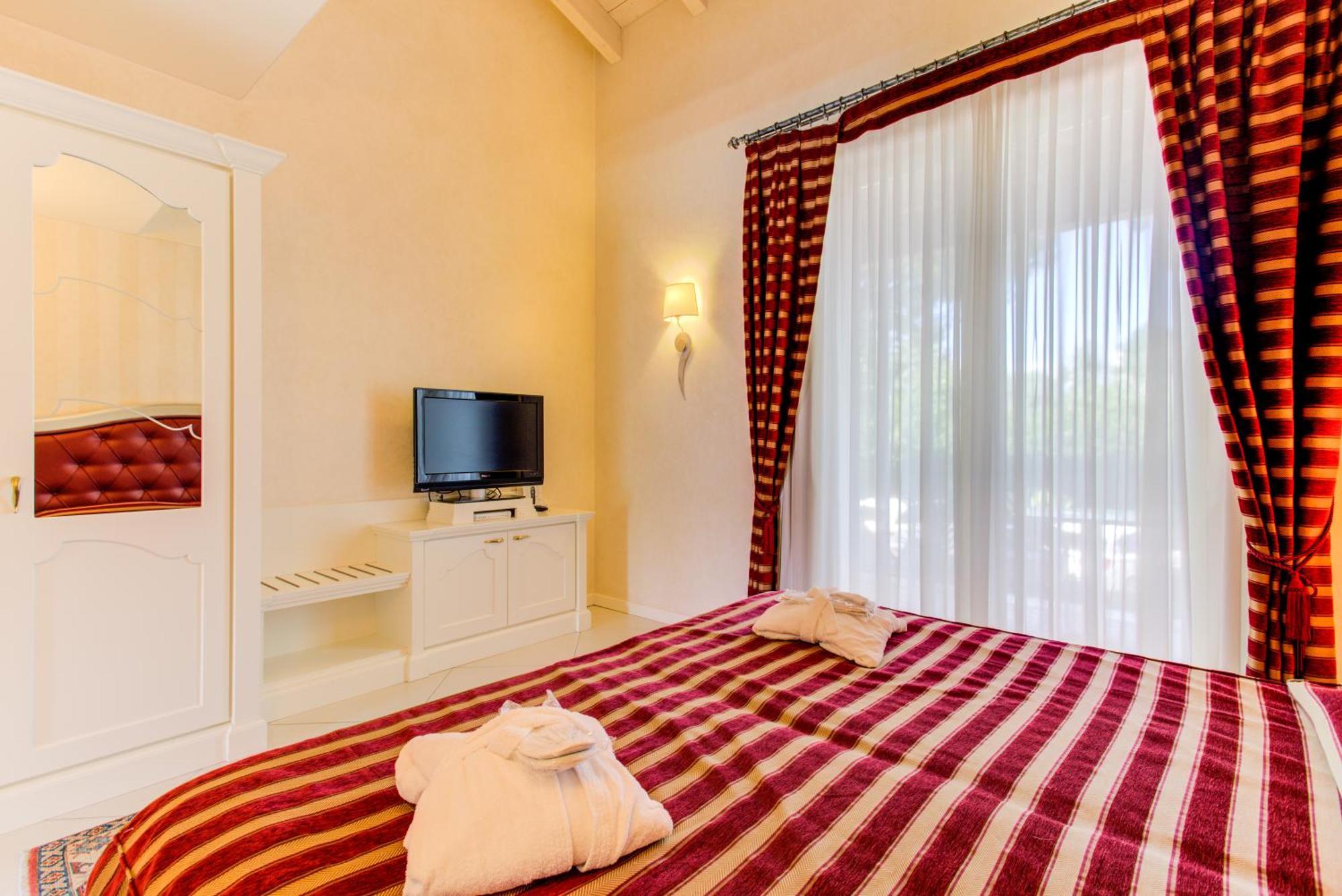 Monastero Resort & Spa سويانو ديل لاغو المظهر الخارجي الصورة